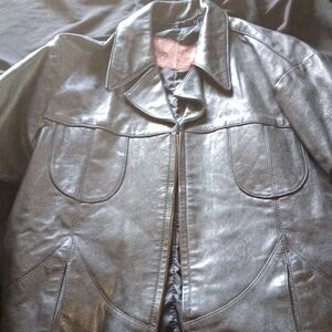Men's medium leather jacket